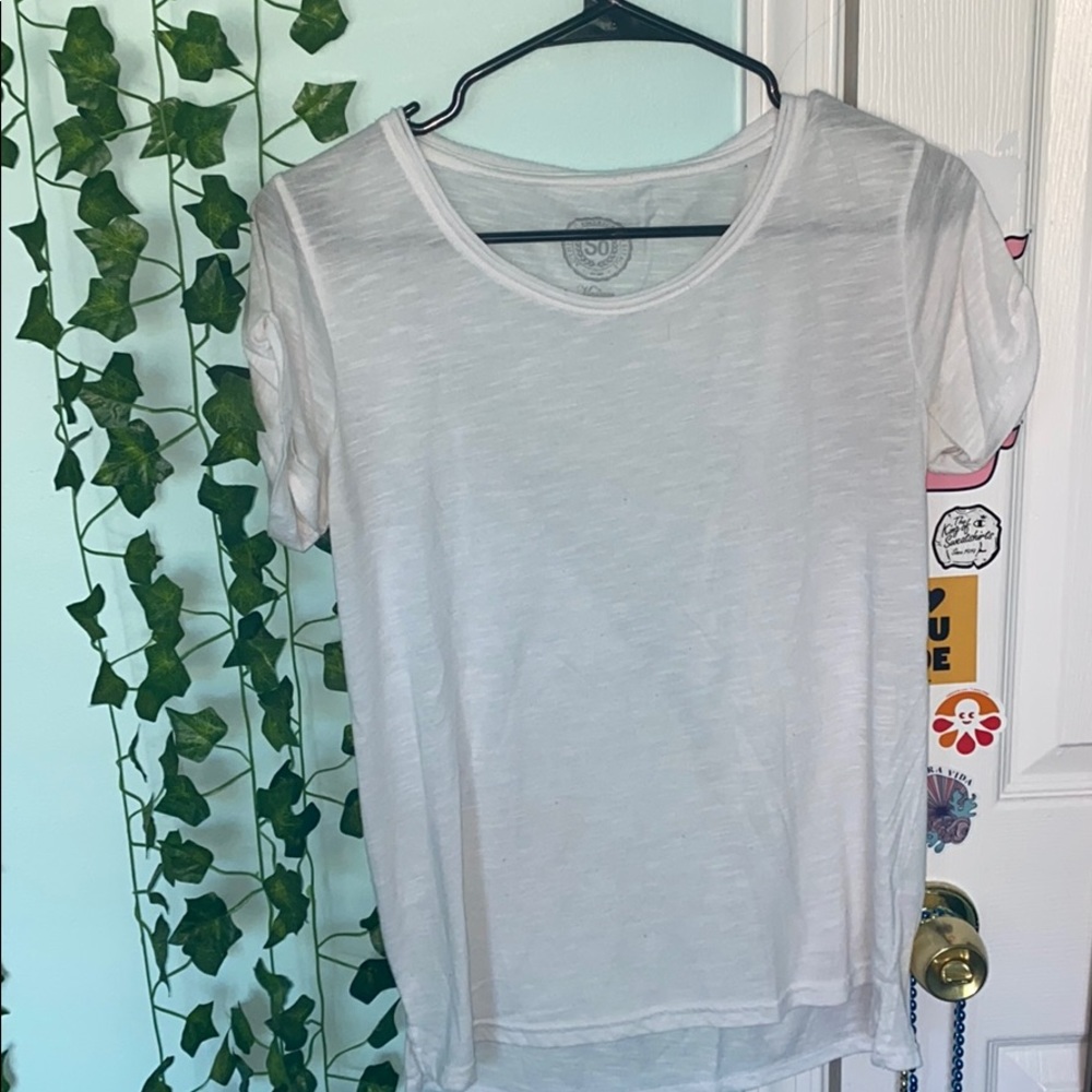 Kohl’s plain white tshirt